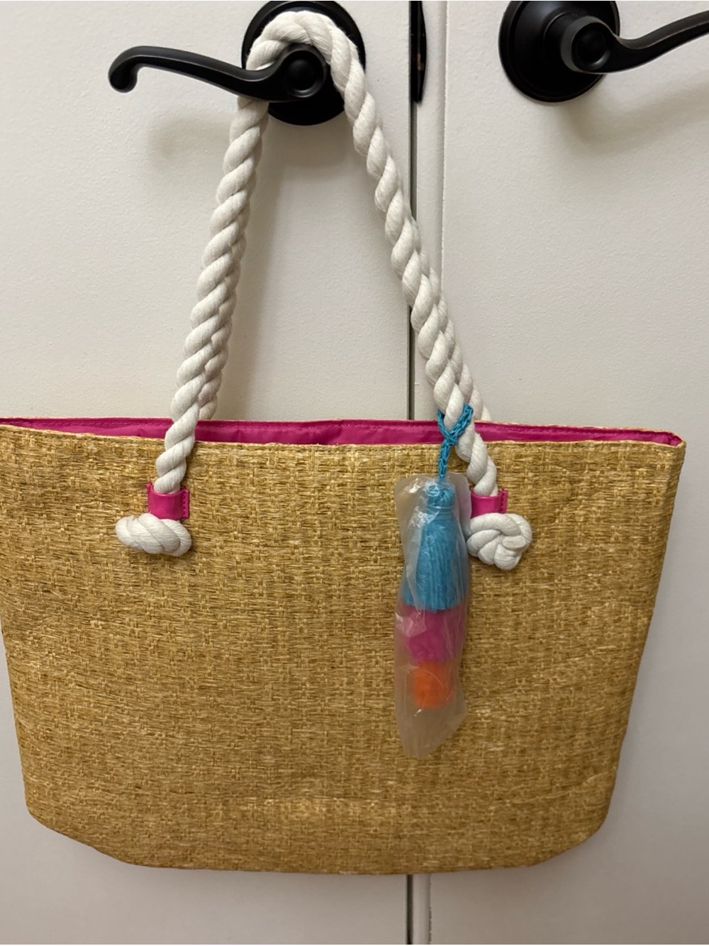 Elizabeth Arden Straw Tote Beach Bag Braided Rope Double Handles Cloth Tassel